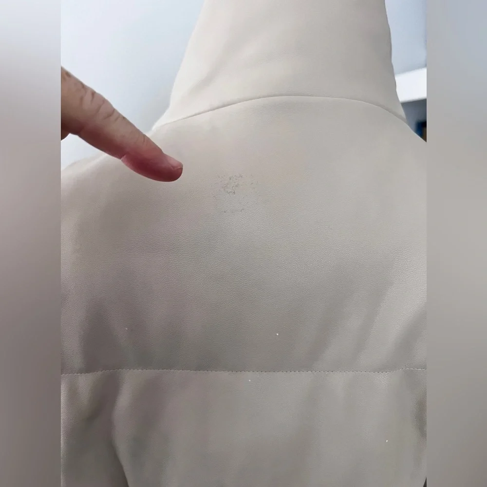 Saunders Collective Faux Leather Cream Puffer Jacket size medium - Picture 9 of 16